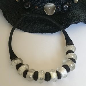 🇨🇦 Vintage cloth and coiled glass necklace